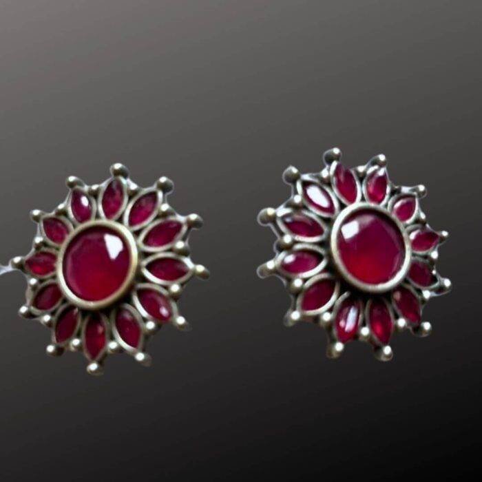 Vintage Look Earrings - Image 2