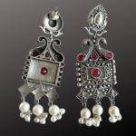 Vintage Look Earrings - Image 2