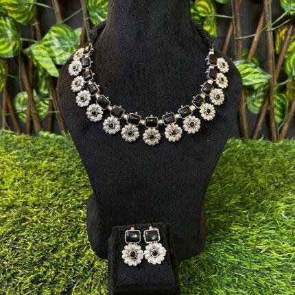 Heritage Halo Necklace and Earrings Set