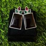 Vintage Vibes Earrings - Image 2