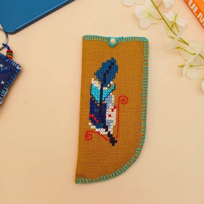 Jute Specs Sunglass Cover Beige Feather - Image 3