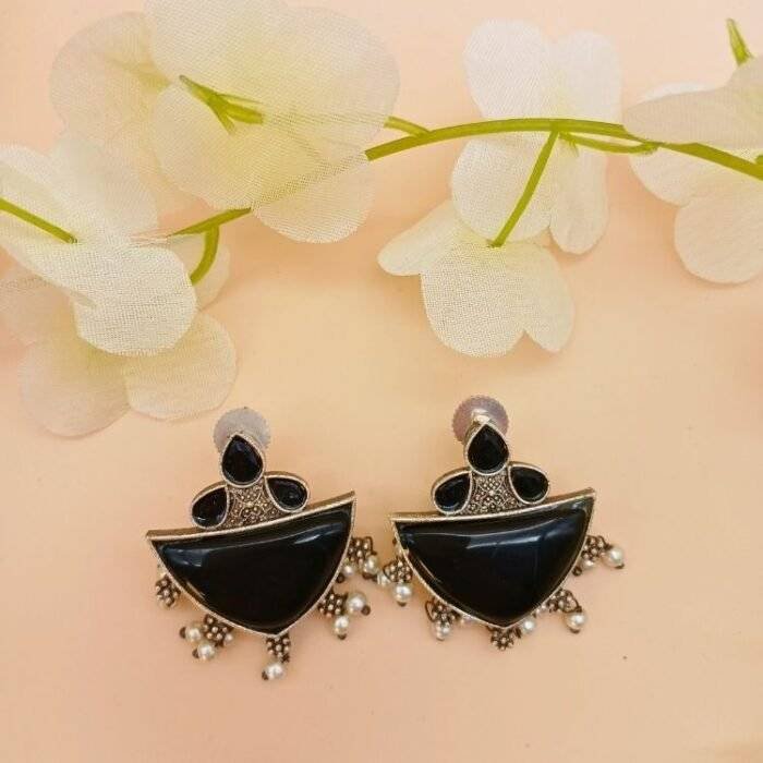 Black Boat Shaped Earrings - Image 3