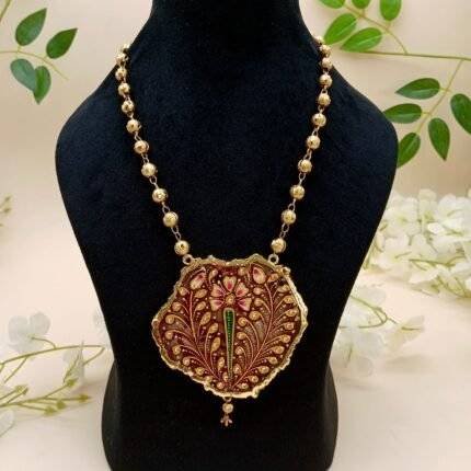 Regal Radiance Meenakari Agate Necklace