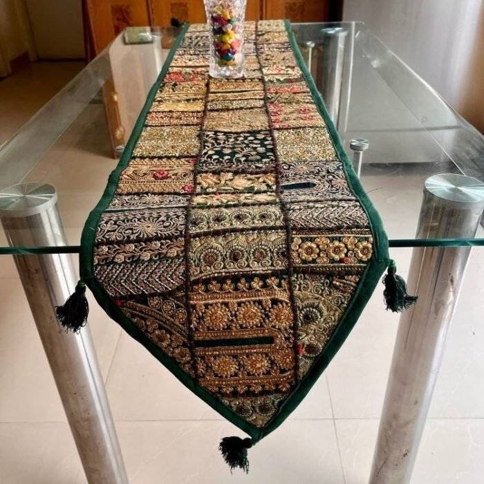 Mirage Table Runner and 6 Mats Set - Image 2