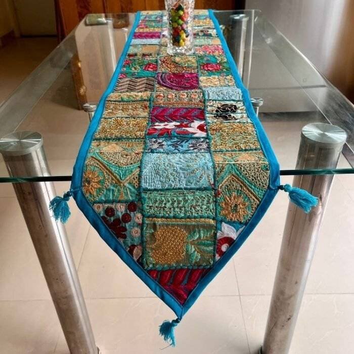 Mosaic Mirage Table Runner and 6 Mats Set - Image 5