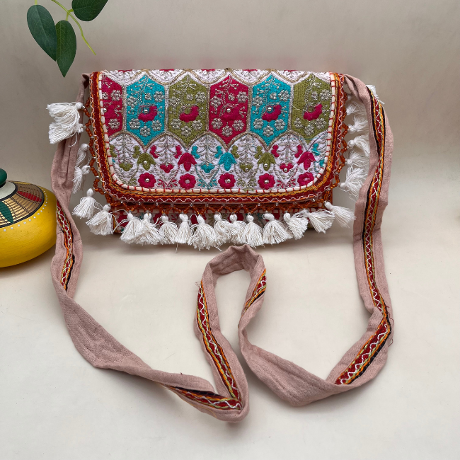 TrailEase 1 TrailEase Banjara Sling Bag - Image 1