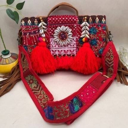 PehnavaTwist Banjara Bag