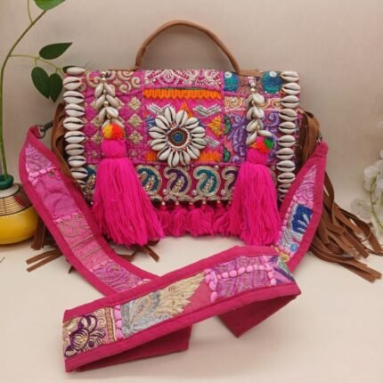 Gulabi Leher Banjara Bag