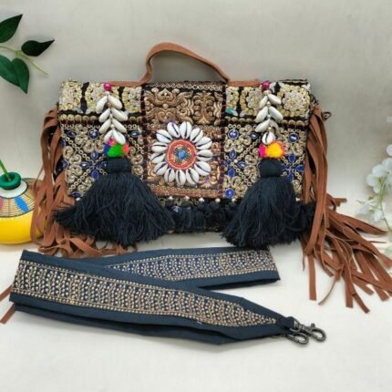 Padharo Noor Banjara Bag