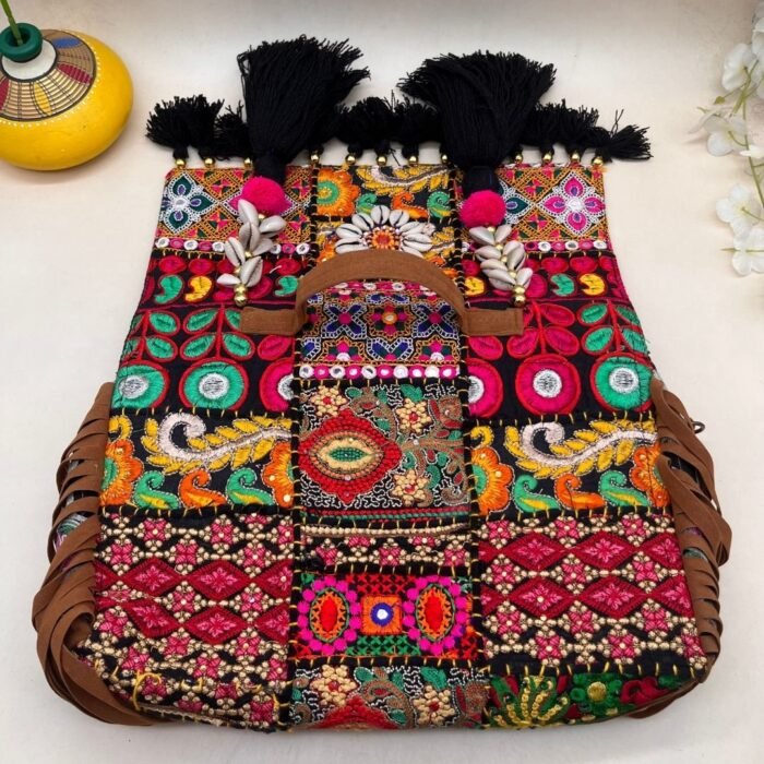 Legacy Loom Banjara Bag - Image 4
