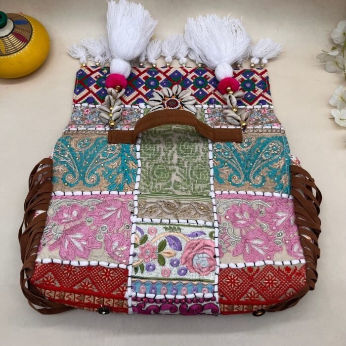 Leher Loop Banjara Bag - Image 4