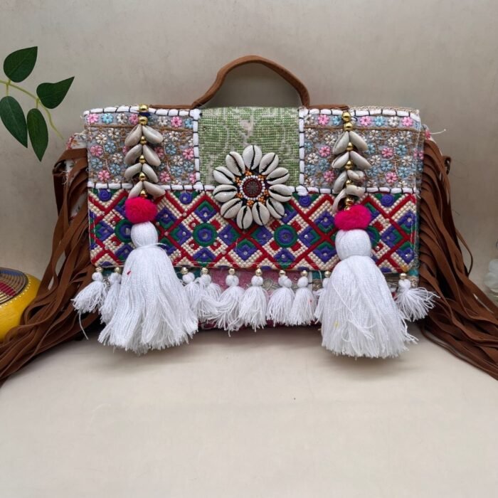 Leher Loop Banjara Bag - Image 3