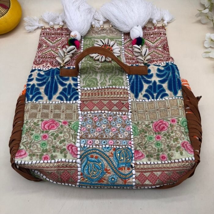 Palki Leher Banjara Bag - Image 4