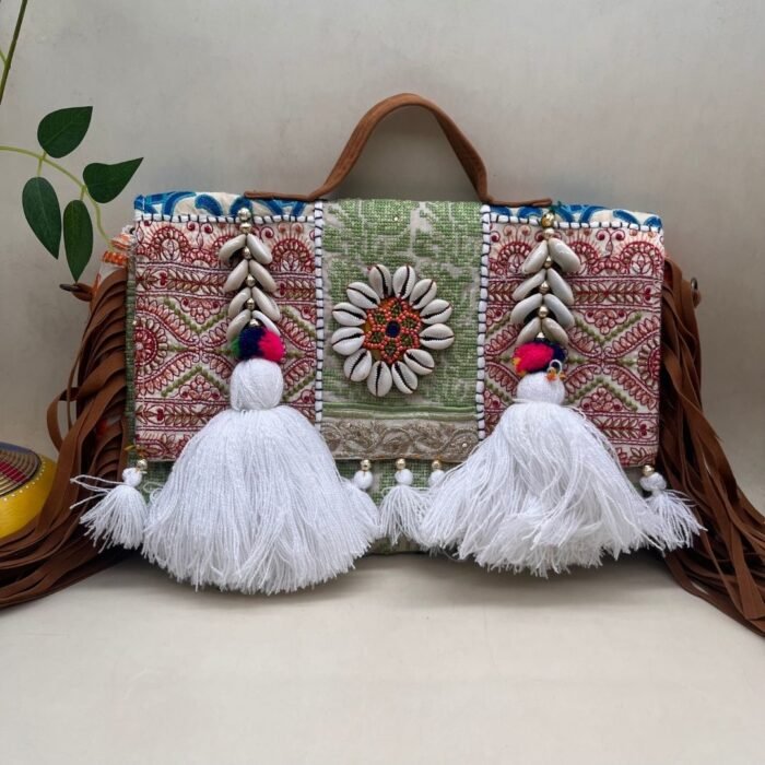 Palki Leher Banjara Bag - Image 3