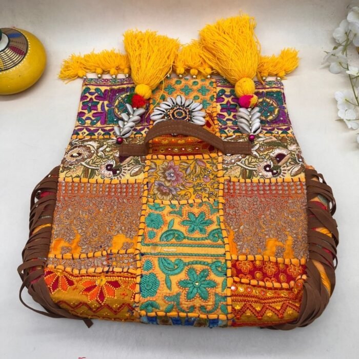Sitara Vastra Banjara Bag - Image 4