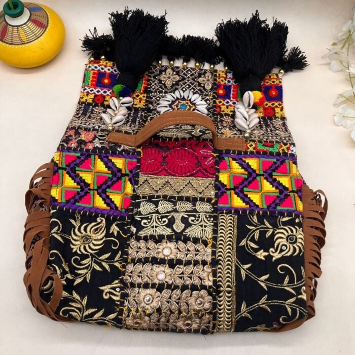 Velvet Dunes Banjara Bag - Image 4