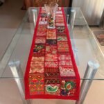 Red Table Runner and 4 Mats Set - Image 4
