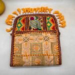 Nakashi Sling Bag - Image 4