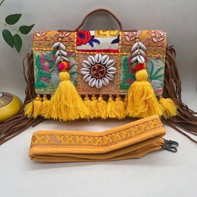 Jheel Mahal 1 Jheel Mahal Banjara Bag - Image 1