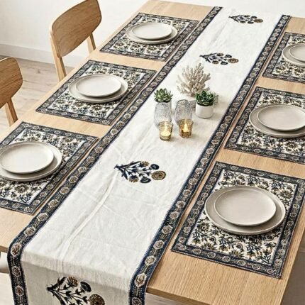 Neel Aangan Jaal 7-Piece Dining Table Set (Table Runner and 6 Mats)