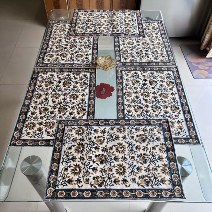 Neel Aangan Jaal 7-Piece Dining Table Set (Table Runner and 6 Mats) - Image 5