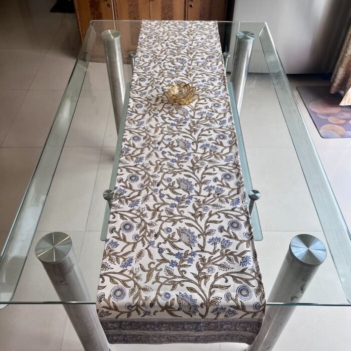 Neel Baagh 7-Piece Dining Table Set (Table Runner and 6 Mats) - Image 11