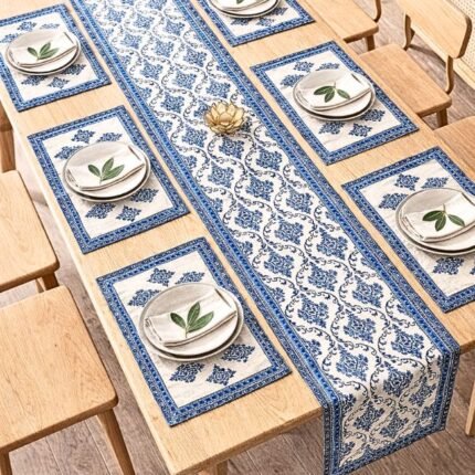 Neel Darbar Buti 7-Piece Dining Table Set (Table Runner and 6 Mats)