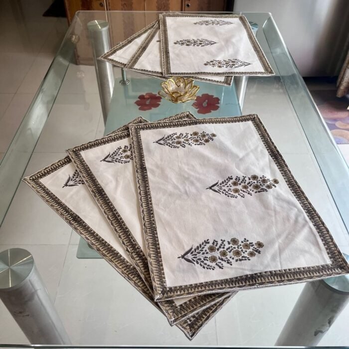 Rajbari Sunehri Buta Dining Ensemble (Table Runner and 6 Mats) - Image 3