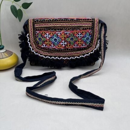 Saanjhira Sling Bag
