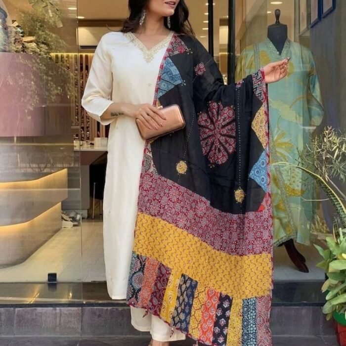 Ajrakh Amour Ajrakh Cotton Dupatta - Image 2