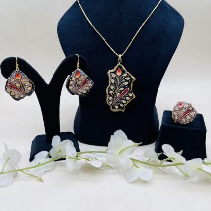 Chitrangan Meenakari Agate Jewelry Set