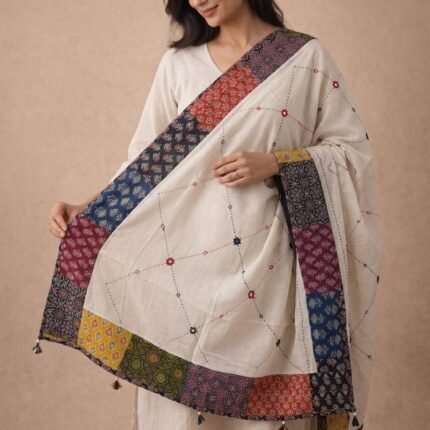 Khaas Kaarigari Ajrakh Cotton Dupatta