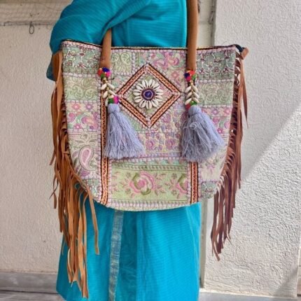 Tote Loomarae Grey Banjara Bag