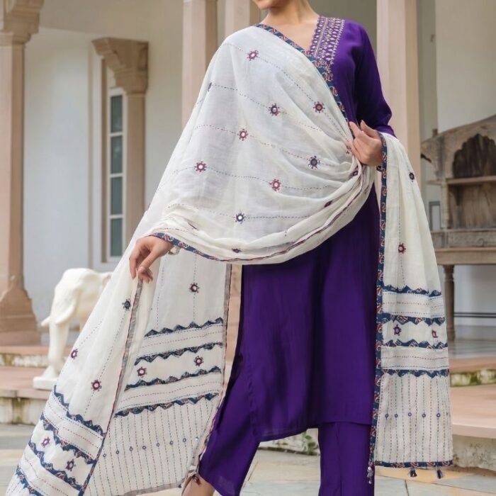 Rajwada Rang Ajrakh Cotton Dupatta - Image 6