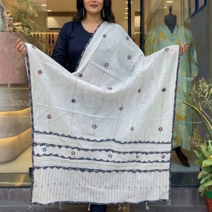 Rajwada Rang Ajrakh Cotton Dupatta - Image 3