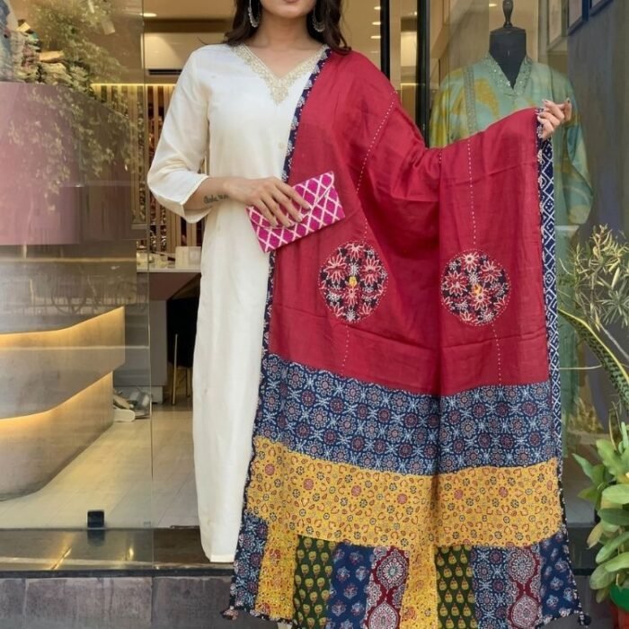 Rangrezana Ajrakh Cotton Dupatta - Image 3