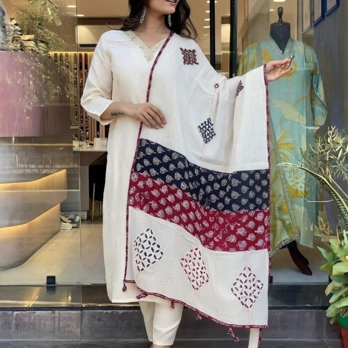 Satrangi Safar Ajrakh Cotton Dupatta - Image 9