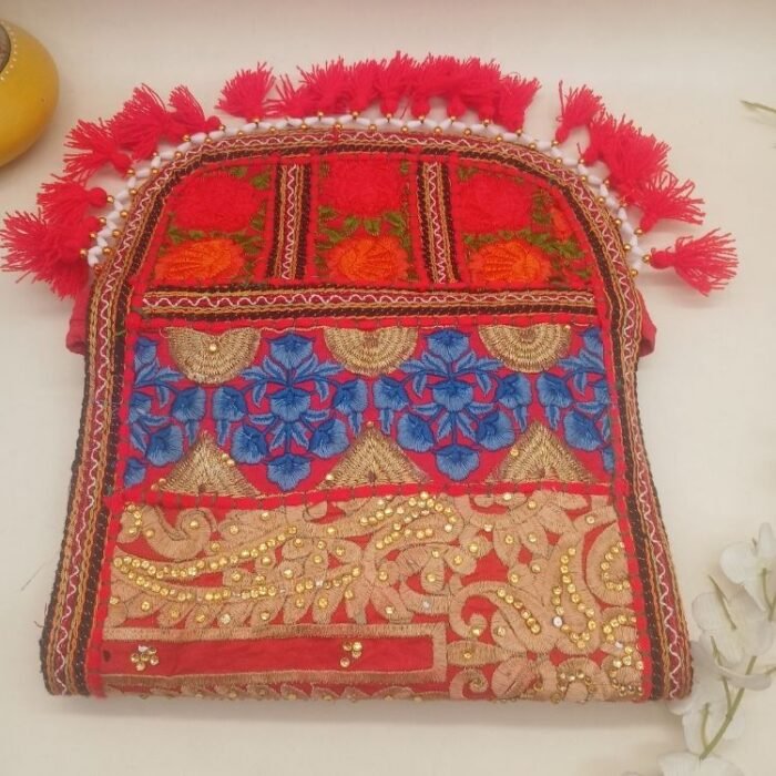 Katha Carryall Sling Bag - Image 4