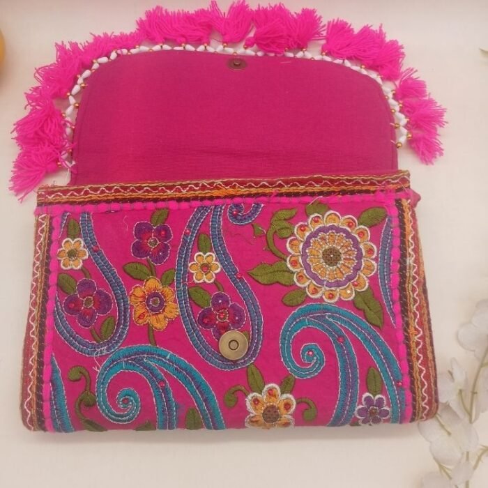 Lokloom Sling Bag - Image 5