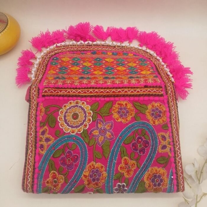 Lokloom Sling Bag - Image 4