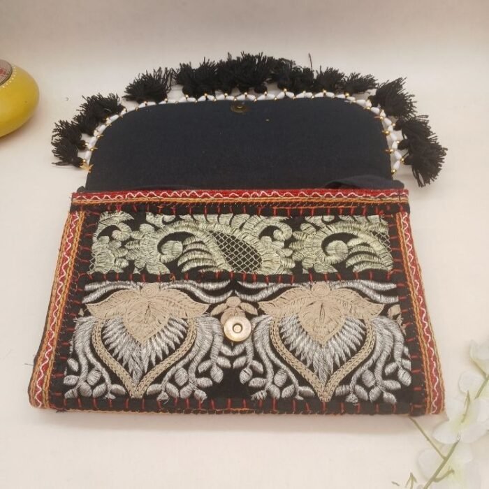 Loom Legacy Sling Bag - Image 5