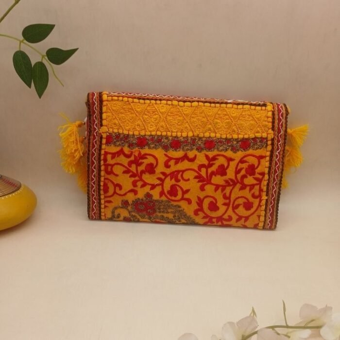 Maati Mahal Sling Bag - Image 2