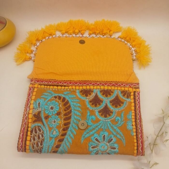 Maati Muse Sling Bag - Image 4