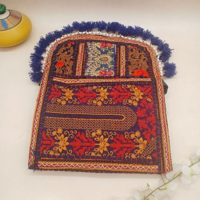 Neelambara Sling Bag - Image 4