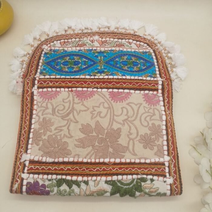 Sutra Trail Sling Bag - Image 4