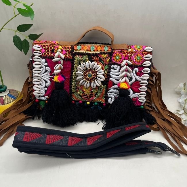 Tantushree 1 Tantushree Banjara Bag - Image 1