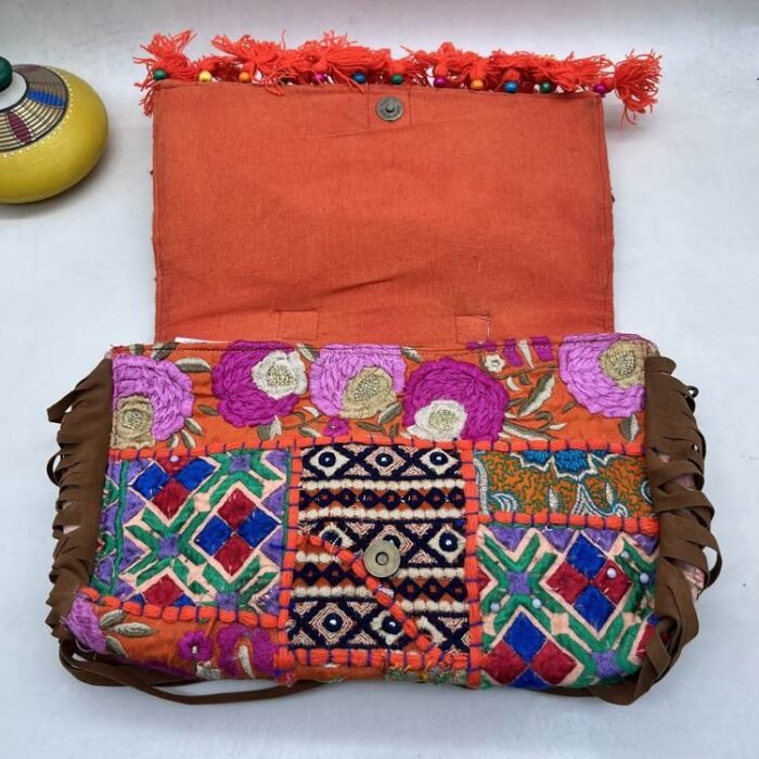 Aam Bagh Banjara Bag - Inside view
